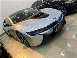 بي ام دبليو i8